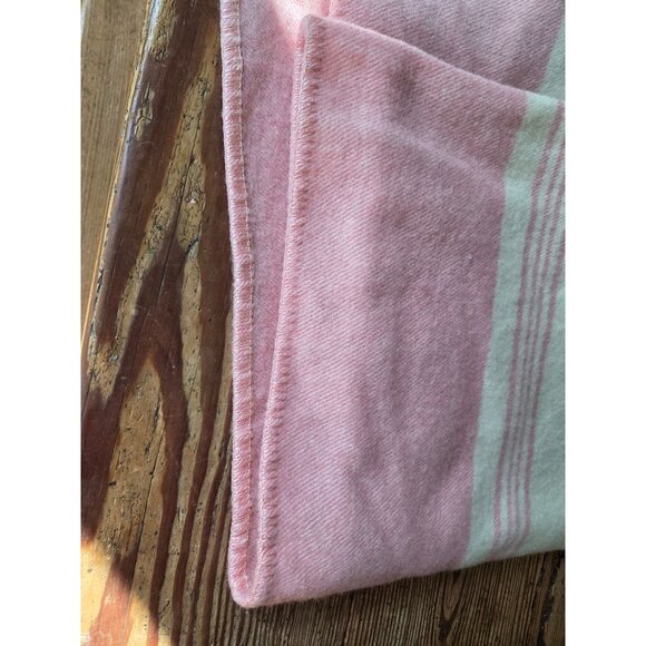 VTG Wool Blanket twin 82x65 Cream & Pink Stripes flaws cottage corps prairie - Picture 2 of 9